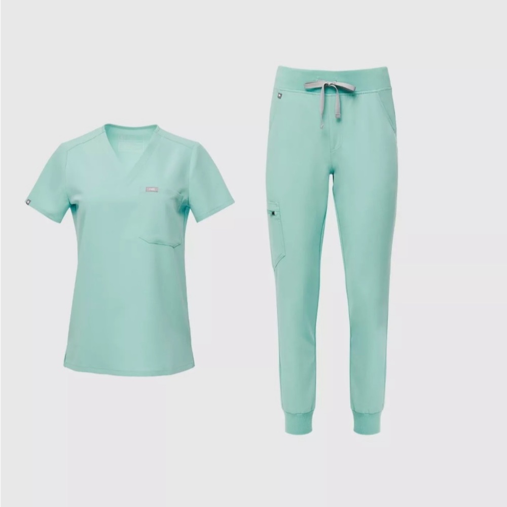 Figs women medium  scrub set in Sea Glass